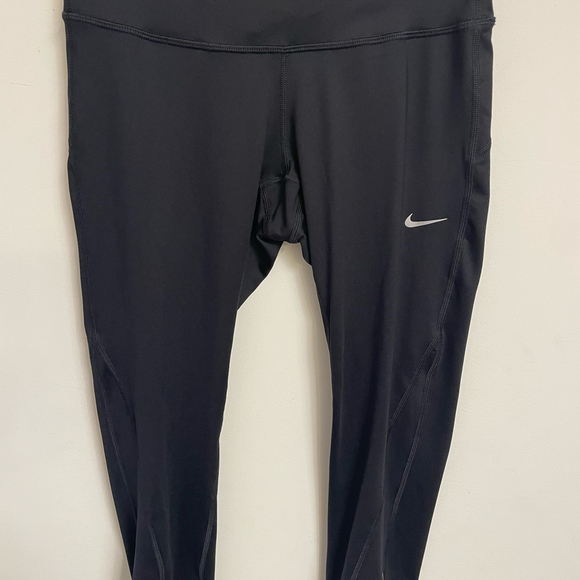 Nike Dri Fit Cropped Leggings Size Small - Picture 1 of 4